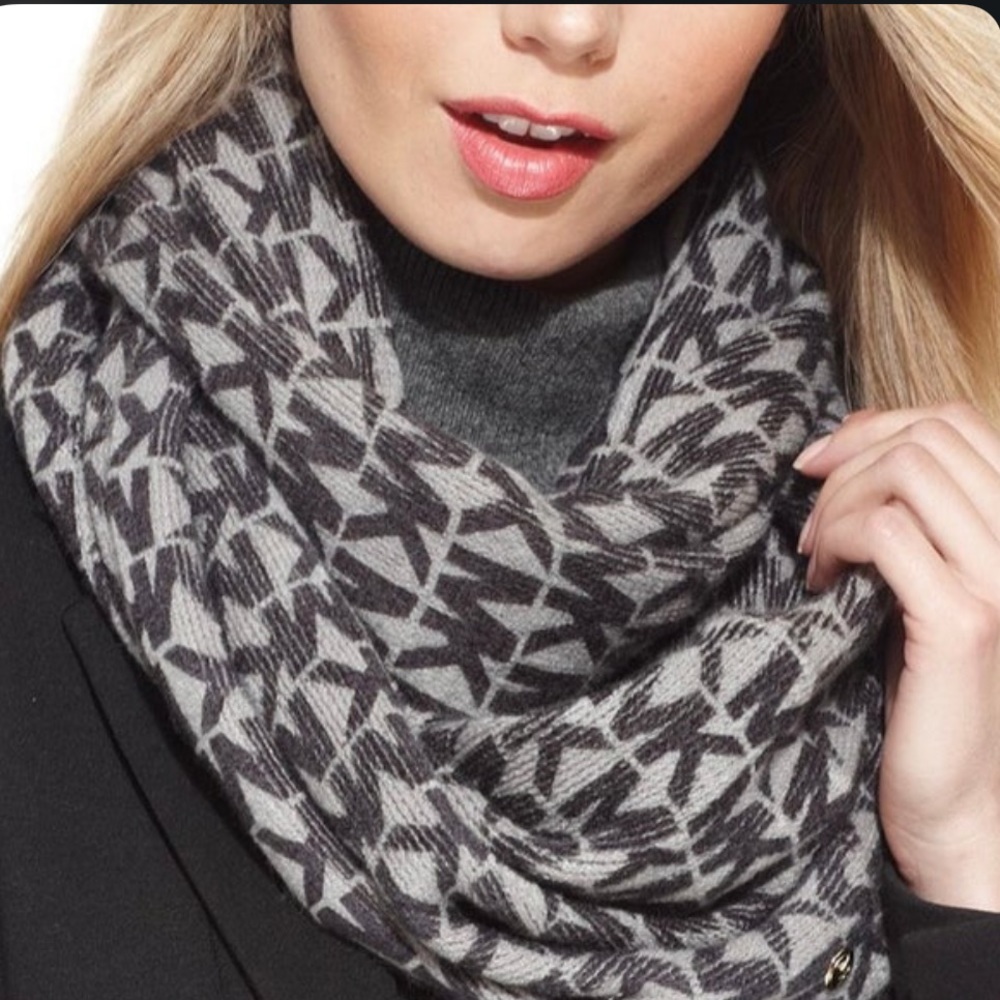 Michael Kors Infinity Scarf